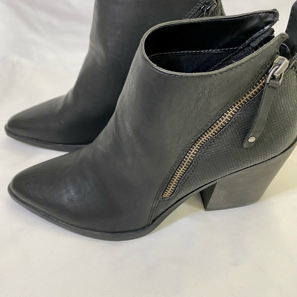 Universal Threads Booties - Picture 3 of 5